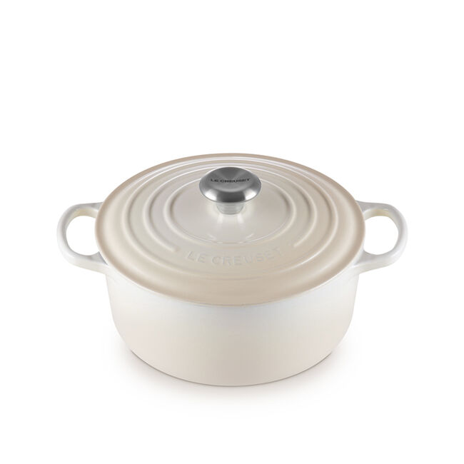 Round Dutch Oven, view 1